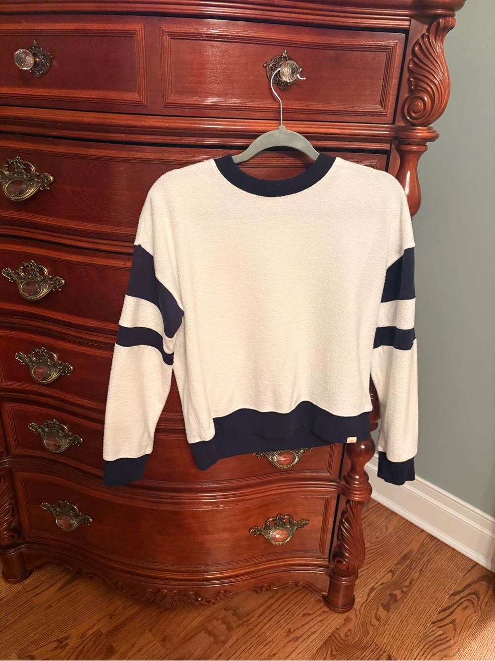Faherty Women’s White Fleece and Navy Crewneck Sweater